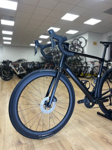 Brugt BMC Roadmachine 01 Di2 Carbon 2023 Road & Gravel — billede 14 af 21