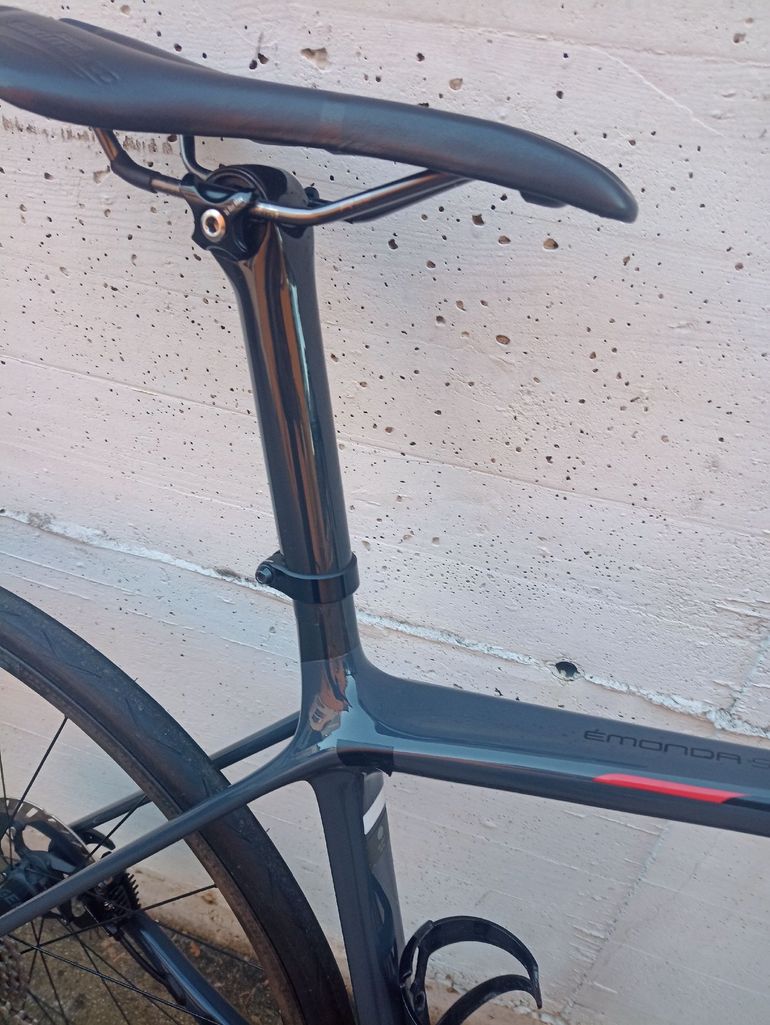Used Trek Émonda SLR 8 Disc 2018 2018 Road & Gravel, Light Gray — image 5 of 5