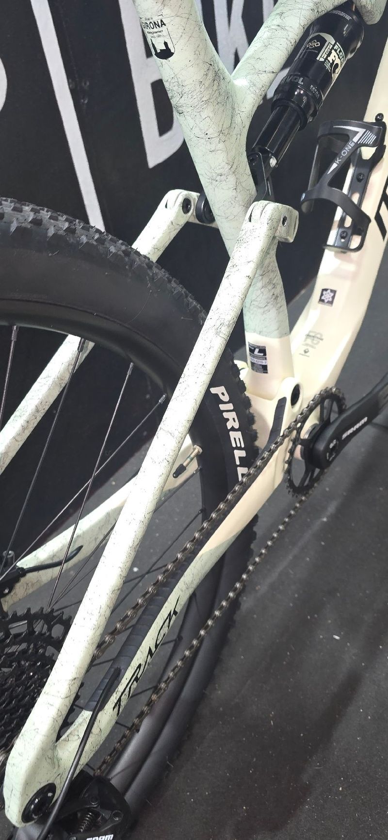 Used Megamo Track 2026 Mountainbike, White — image 8 of 10