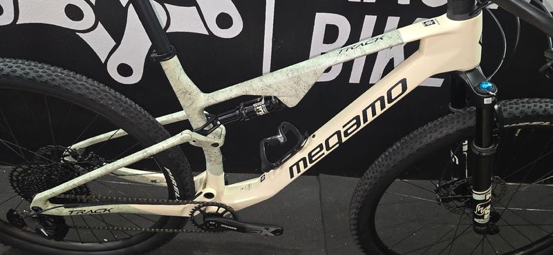Used Megamo Track 2026 Mountainbike, White — image 2 of 10