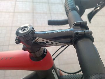 Orbea TERRA M30 2021 2021 Road & Gravel usato, Rosso — immagine 10 di 10