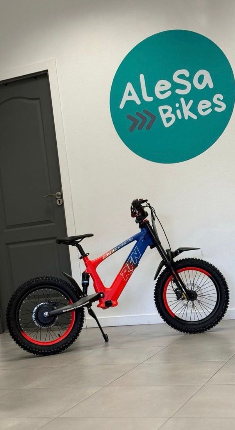 Used RFN Bicicleta Eléctrica 18 Pulgadas 2026 Kids & Youth