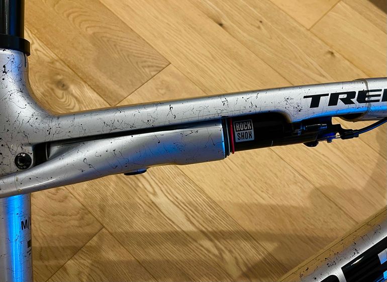 Used Trek Supercaliber Gen 2 Argent Drizzle Frameset 2024 Mountainbike, Light Gray, 29 — image 5 of 9