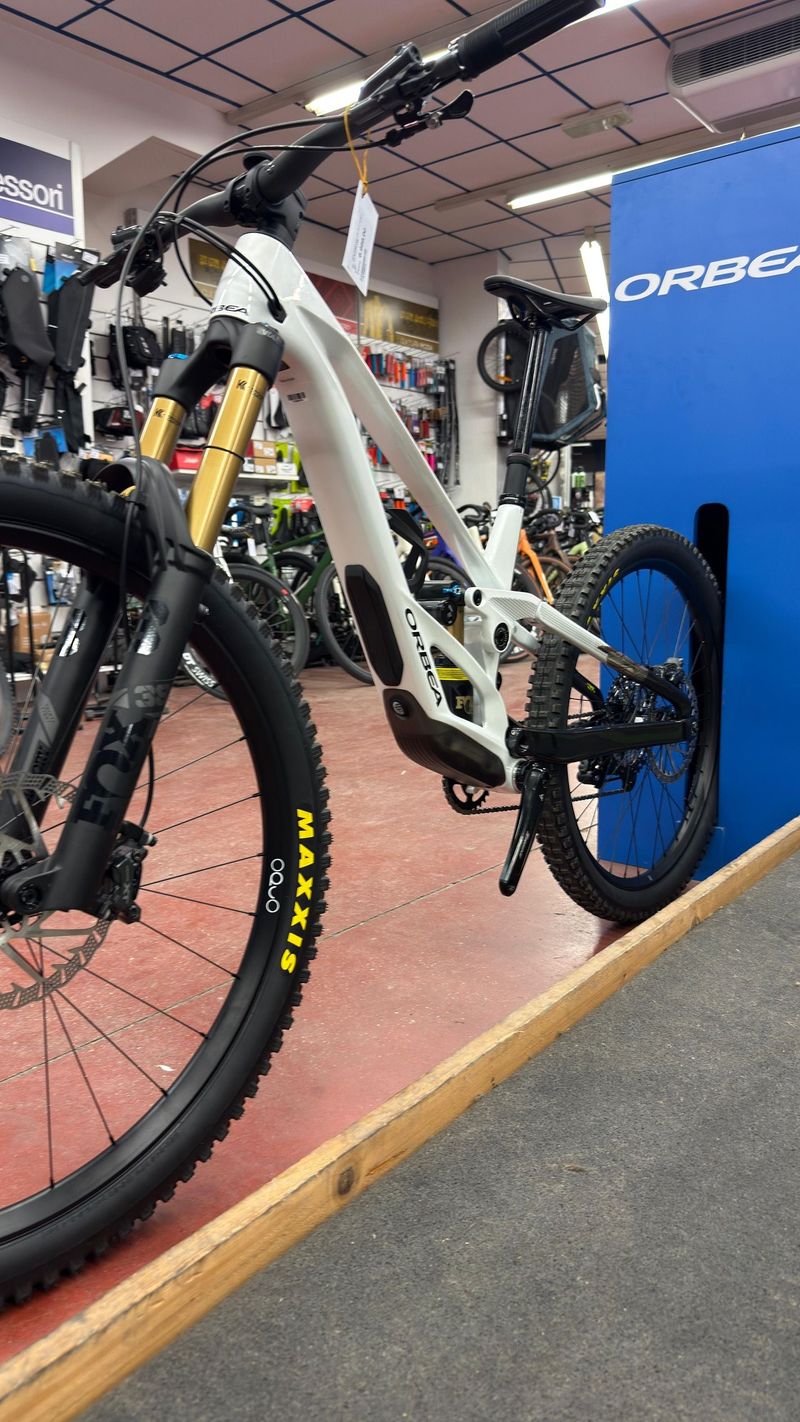 Used Orbea RALLON E-TEAM 2026 2026 Mountainbike, White, 29 — image 8 of 16