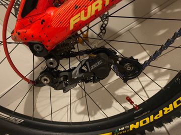 Used GT Fury Shimano ZEE 2016 Mountainbike, Red — image 3 of 18