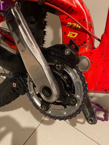 Used GT Fury Shimano ZEE 2016 Mountainbike, Red — image 7 of 18