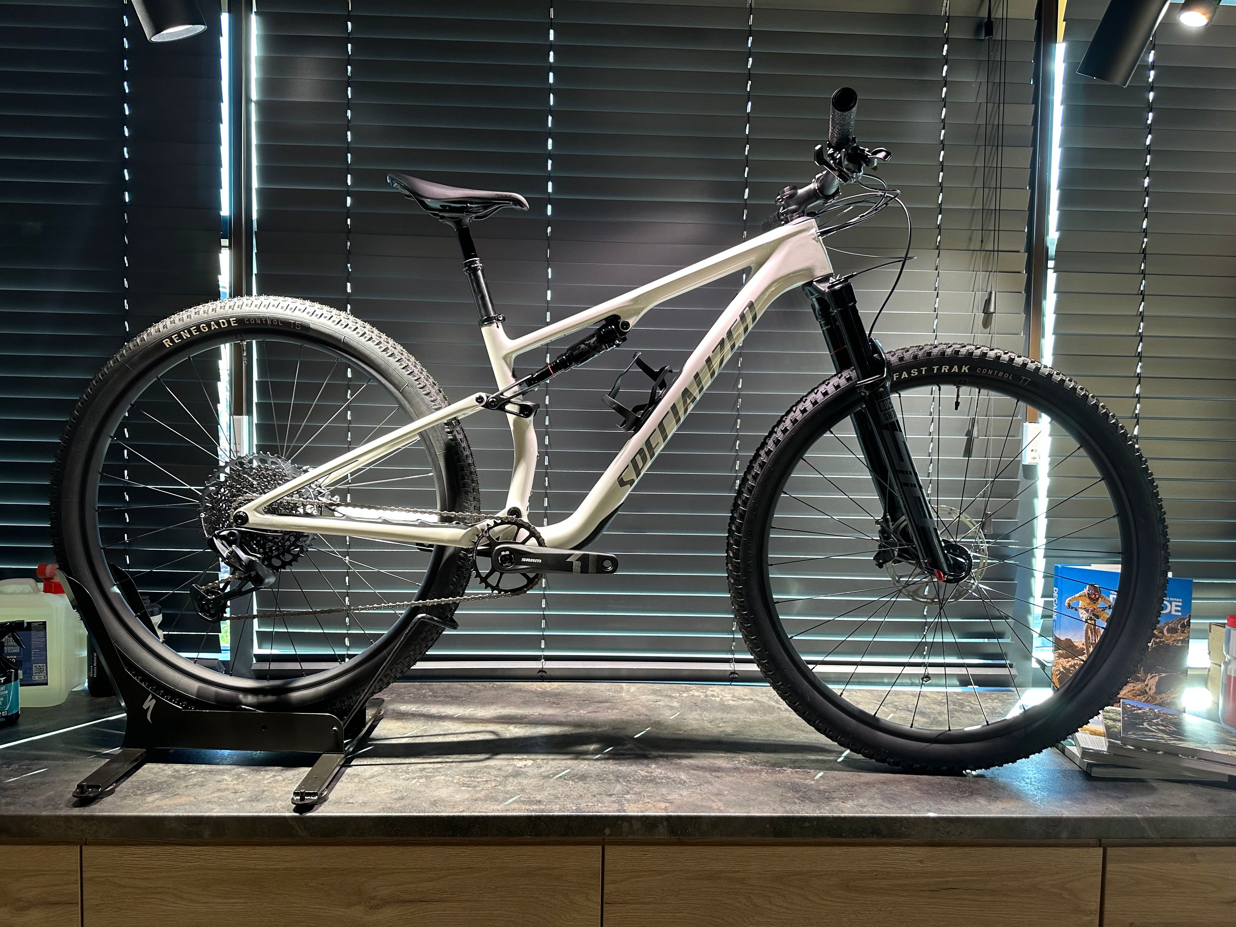 Specialized Epic 8 Comp 2024 | buycycle