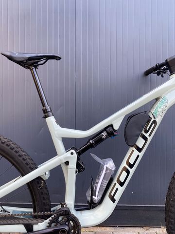 Used Focus JAM 6.9 2022 2022 Mountainbike, Green, 29 — image 2 of 7