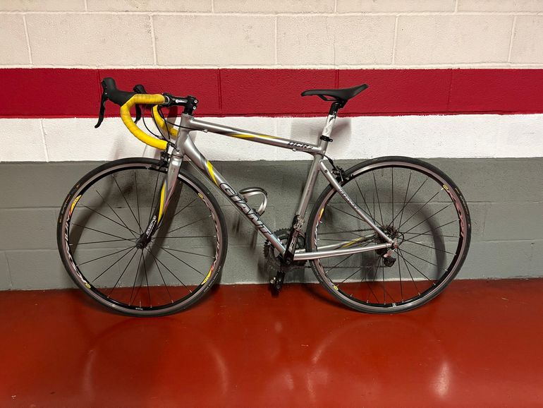 Used Giant OCR 2 2012 Road & Gravel, Light Gray — image 1 of 5