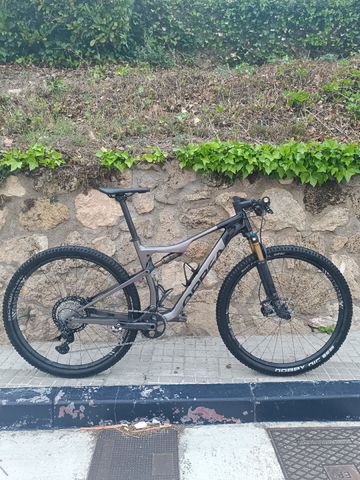 Gebrauchtes Orbea OIZ M10 2022 2022 Mountainbike, Hellgrau, 29 — Bild 6 von 9