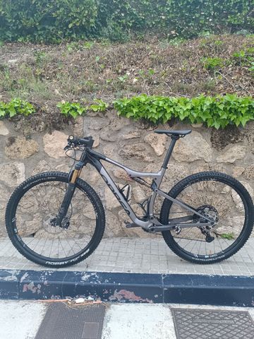 Gebrauchtes Orbea OIZ M10 2022 2022 Mountainbike, Hellgrau, 29 — Bild 4 von 9