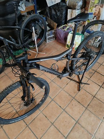 Gebrauchtes Orbea OIZ M10 2022 2022 Mountainbike, Hellgrau, 29 — Bild 2 von 9