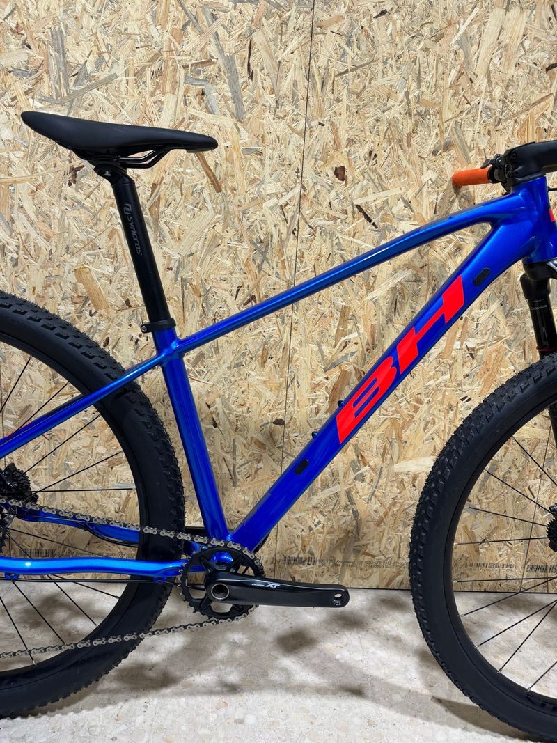 BH Bikes Expert Alu 2025 Mountainbike usato, Blu — immagine 3 di 6
