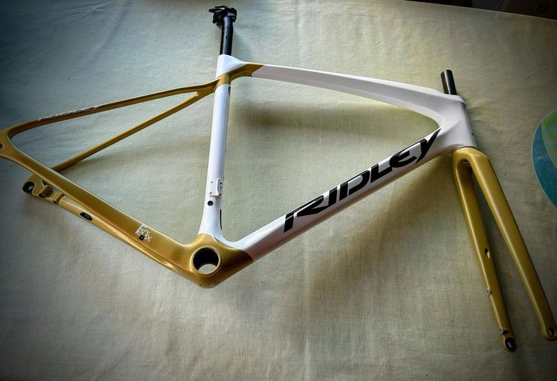 Brugt Ridley Fenix SLiC - Shimano Ultegra DI2 2x12sp 2022 Frameset 2022 Road & Gravel