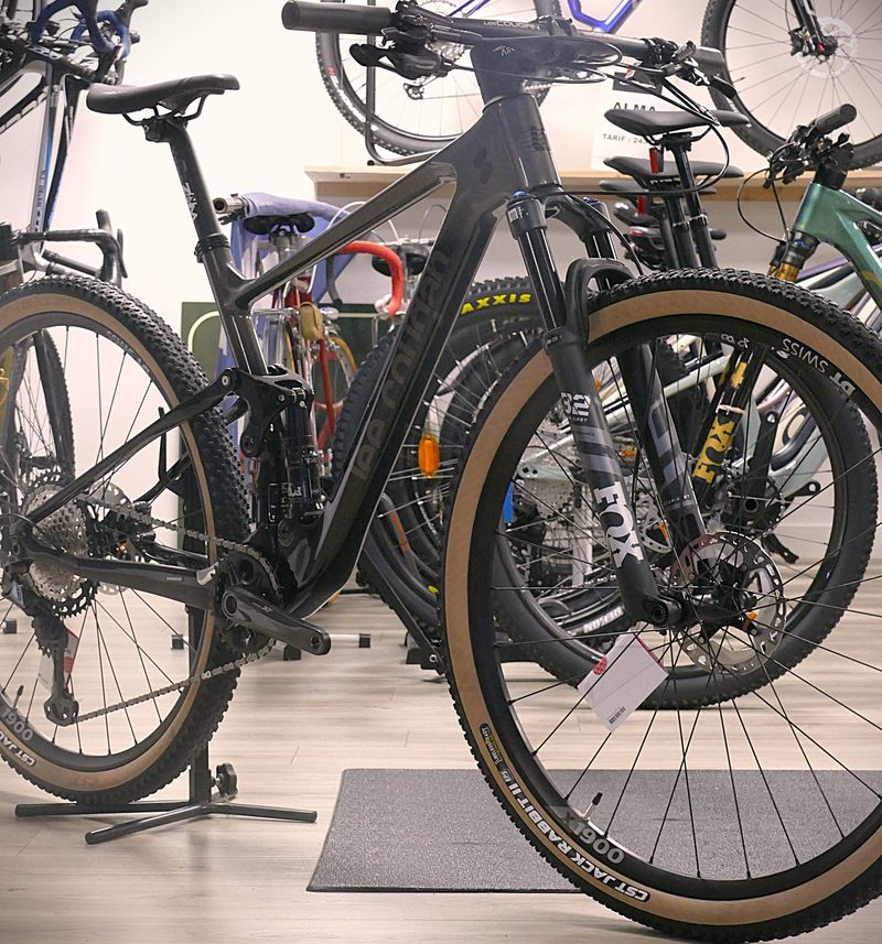 Used Lee Cougan Cross Fire 428 2023 Mountainbike, Light Gray — image 9 of 9
