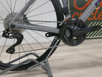 Used Basso Astra Shimano 105 Di2 2023 Road & Gravel, Light Gray — image 3 of 8