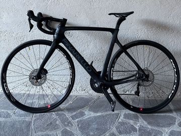 Tweedehands Pinarello GAN ASYM SYSTEM T600 2018 Road & Gravel