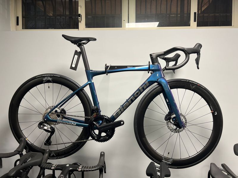 Bianchi Specialissima Pro Shimano Ultegra Di2 2026 Road & Gravel d'occasion