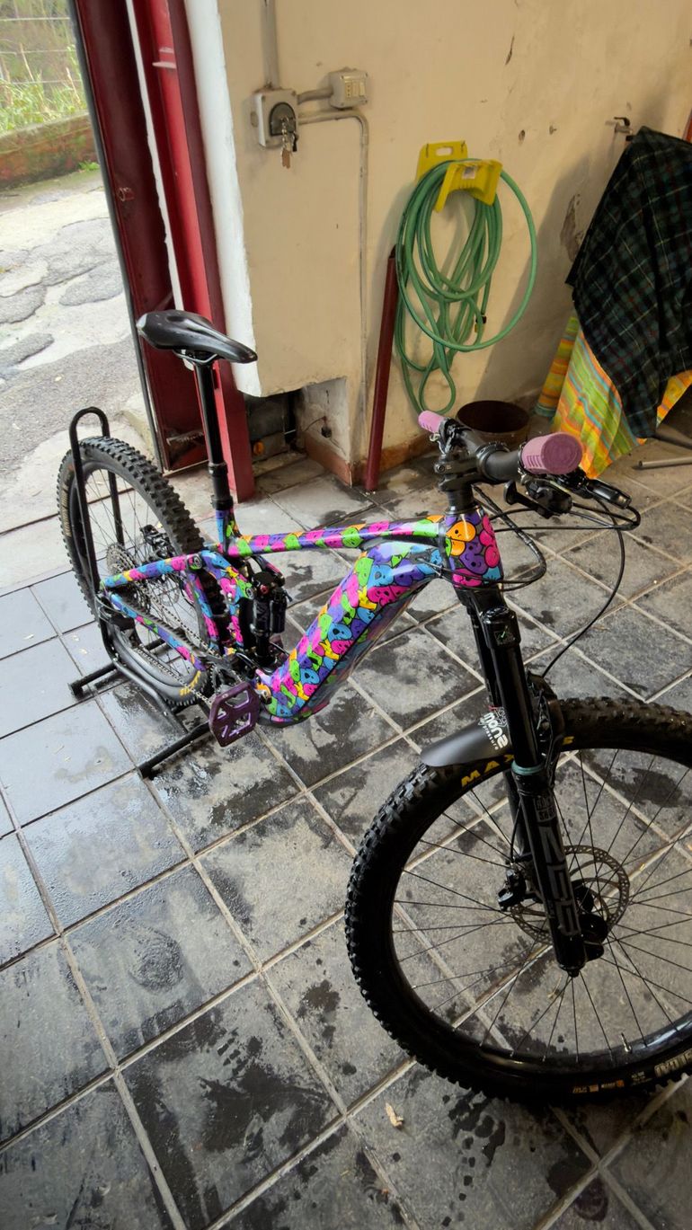 Used Giant Reign E+ 2, 2022 2022 Mountainbike — image 1 of 3