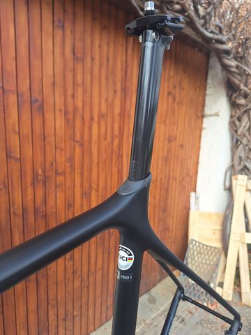 Giant TCR Advanced Pro Disc 1 2022 Frameset 2022 Road & Gravel usato, Nero — immagine 6 di 14
