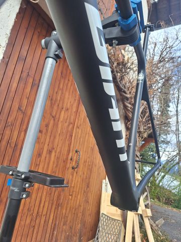 Giant TCR Advanced Pro Disc 1 2022 Frameset 2022 Road & Gravel usato, Nero — immagine 3 di 14