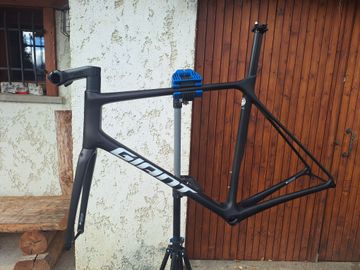 Używany Giant TCR Advanced Pro Disc 1 2022 Frameset 2022 Road & Gravel