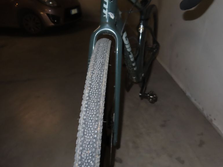 Used Giant Revolt 1 2021 2021 Road & Gravel — image 6 of 7
