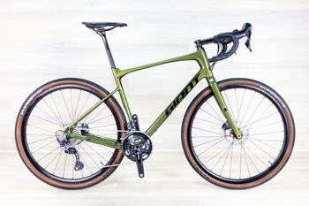Giant, Revolt Advanced 0
