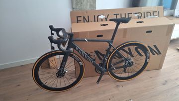 Gebrauchtes Canyon Ultimate CFR AXS 2024 2024 Road & Gravel, Schwarz — Bild 4 von 7
