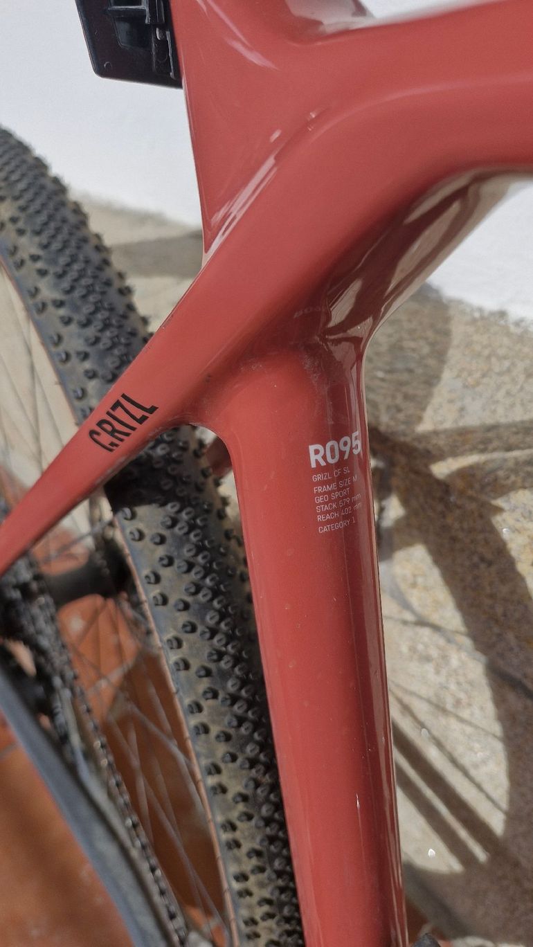 Used Canyon Grizl CF SL 8 1by EKAR 2024 2024 Road & Gravel, Rot — image 4 of 6