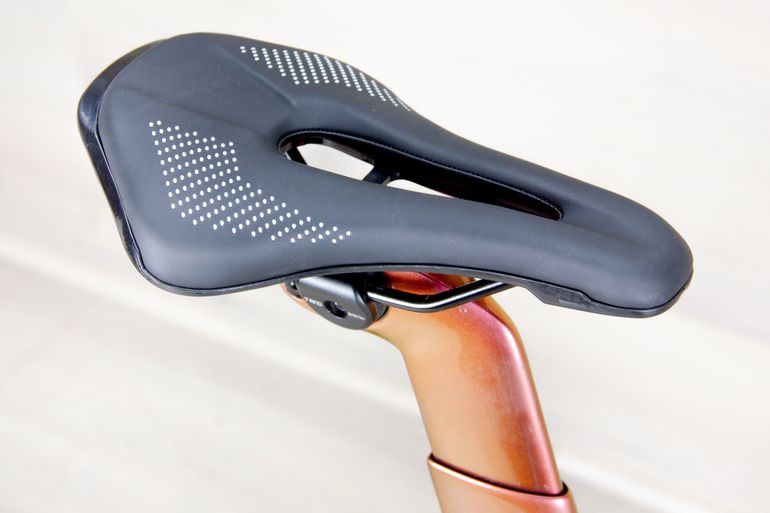 Used Trek Madone SL6 2020 Road & Gravel, Black — image 9 of 21