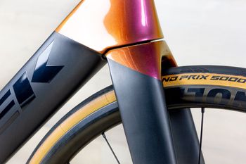Used Trek Madone SL6 2020 Road & Gravel, Black — image 13 of 21