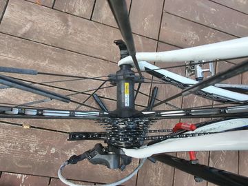 Used Specialized Tarmac Comp Mid-Compact 2012 2012 Road & Gravel, White — image 8 of 20