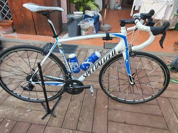 Used Specialized Tarmac Comp Mid-Compact 2012 2012 Road & Gravel, White — image 7 of 20