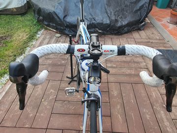 Used Specialized Tarmac Comp Mid-Compact 2012 2012 Road & Gravel, White — image 5 of 20