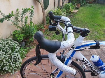Used Specialized Tarmac Comp Mid-Compact 2012 2012 Road & Gravel, White — image 6 of 20