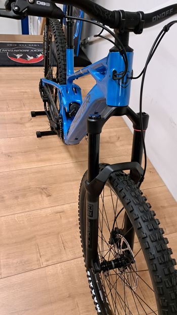 Used Mondraker SLY R 2025 2025 Mountainbike, Blue, 29 — image 7 of 7
