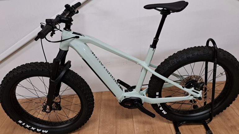 Used Moustache Samedi 26 FAT 4 2024 2024 Mountainbike — image 1 of 13