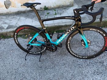 Used Pinarello F9 DURA ACE Di2 2025 2025 Road & Gravel, Blue — image 2 of 5
