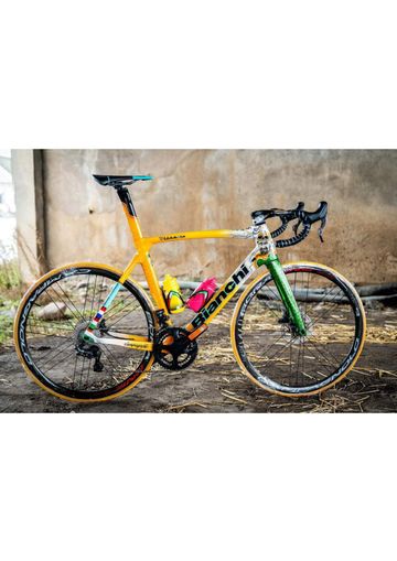 Tweedehands Bianchi Oltre XR4 2020 Road & Gravel — afbeelding 1 van 7