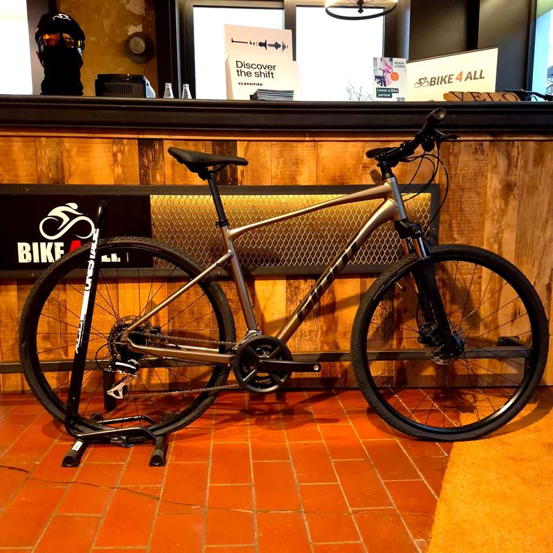 Tweedehands Giant Roam Disc 3 2022 2022 Urban & Touring