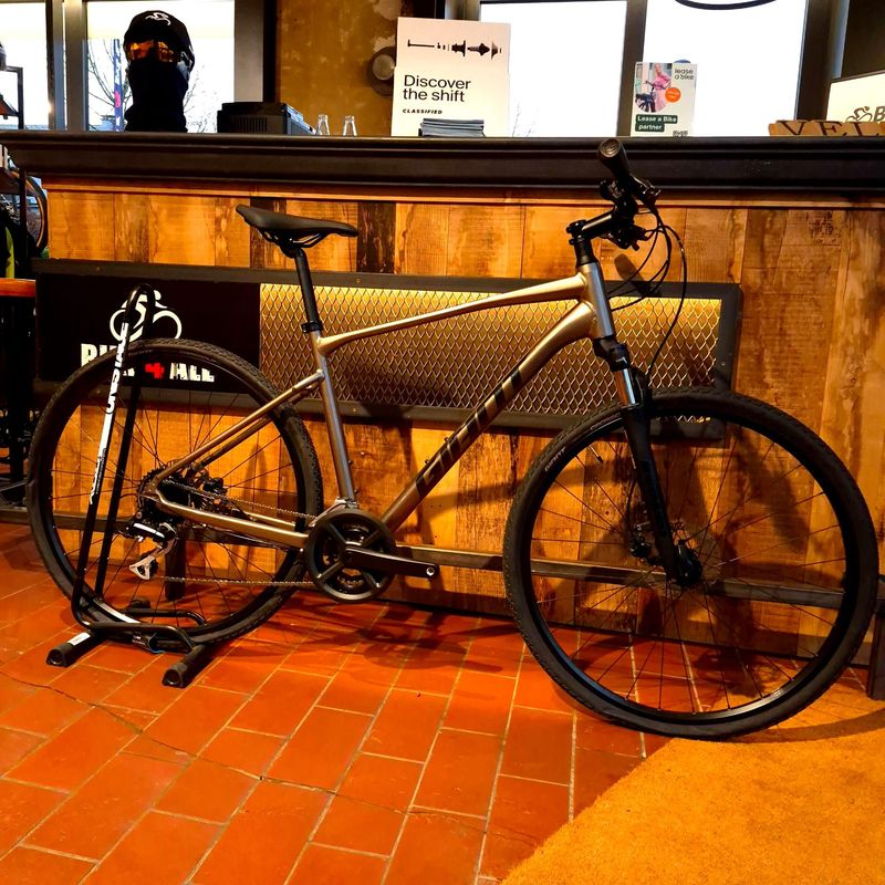 Tweedehands Giant Roam Disc 3 2022 2022 Urban — afbeelding 2 van 3