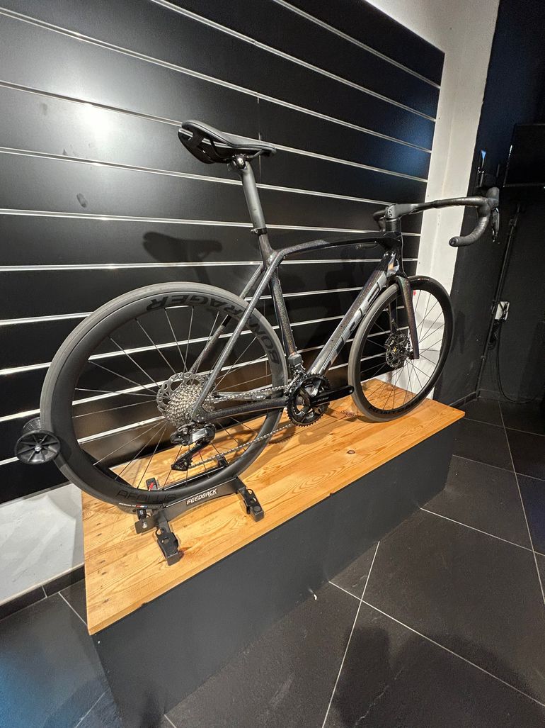 Used Trek Émonda SLR 6 2024 2024 Road & Gravel, Schwarz — image 2 of 3
