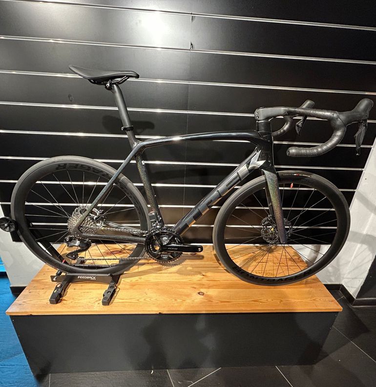 Used Trek Émonda SLR 6 2024 2024 Road & Gravel, Schwarz — image 1 of 3