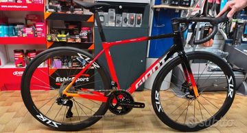 Giant TCR Advanced Pro 2026 2026 Road & Gravel usato