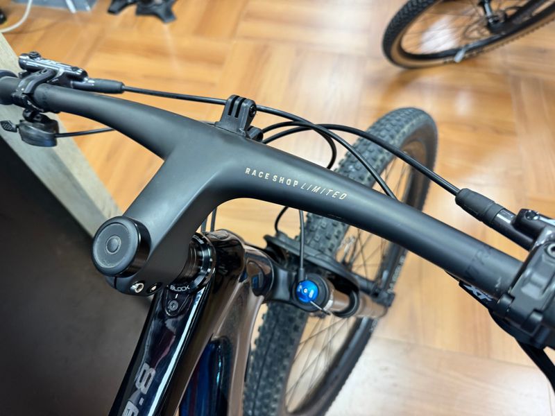 Used Trek Procaliber 9.8 2023 2023 Mountainbike, Black, 29 — image 1 of 38