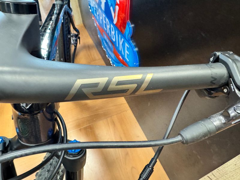 Used Trek Procaliber 9.8 2023 2023 Mountainbike, Black, 29 — image 6 of 38
