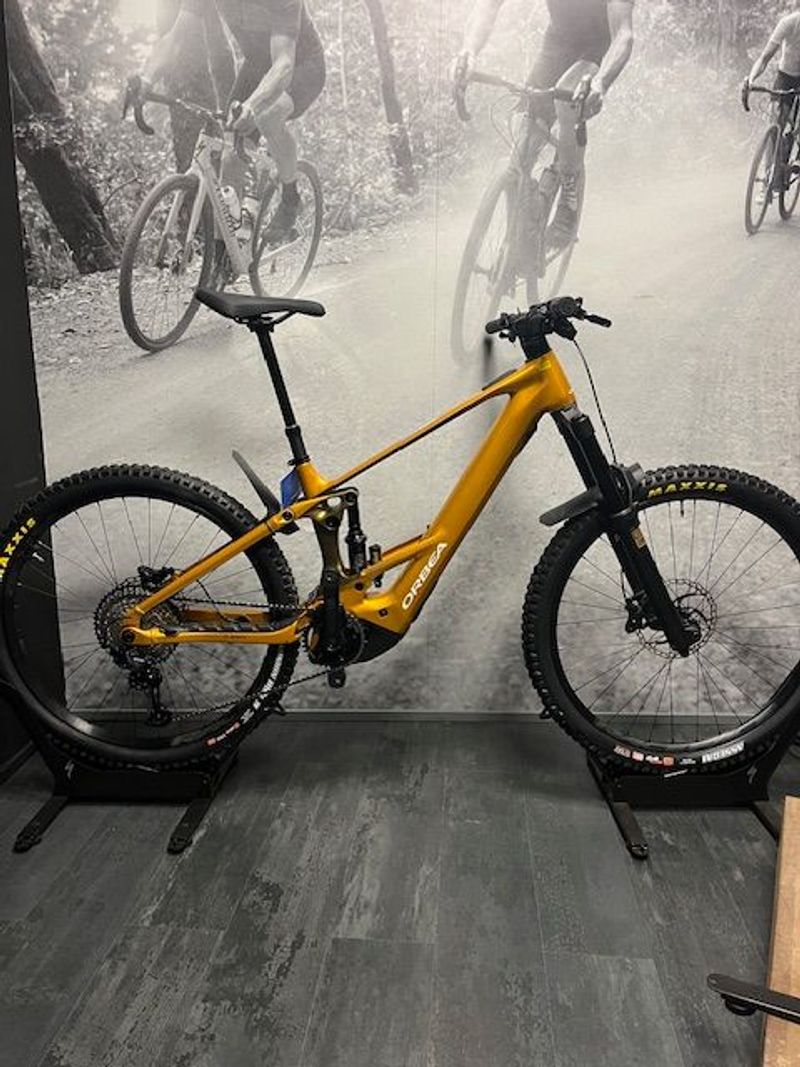 Orbea WILD H20 20mph 2025 2025 Mountainbike usato, Arancione — immagine 1 di 6