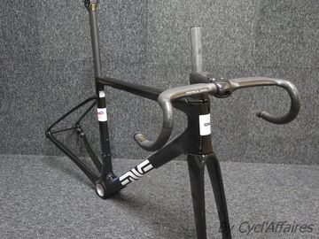 Použité Enve Melee Premium RED 2025 Frameset 2025 Road & Gravel — obrázek 4 z 4