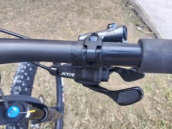 Used Trek Supercaliber Shimano Deore XT 2024 Mountainbike, Light Gray — image 8 of 12